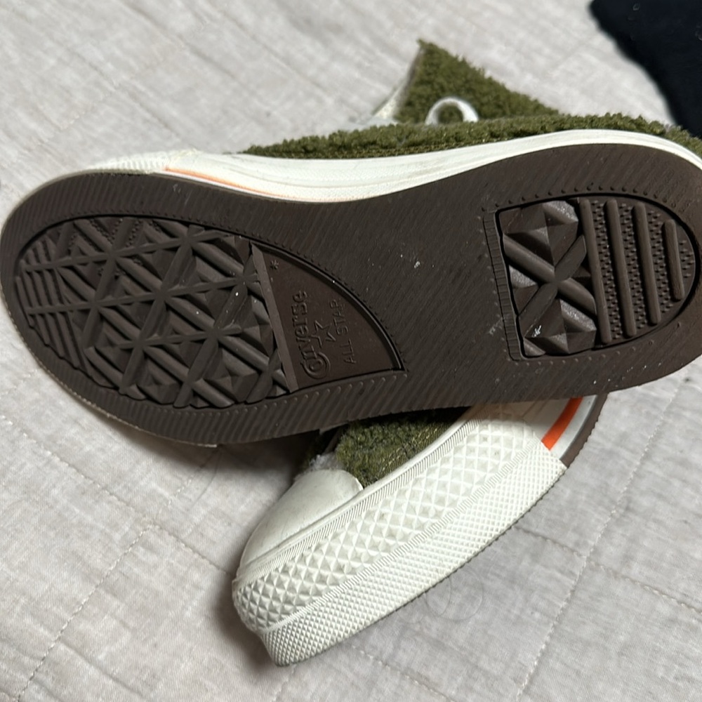 Converse - Picture 3 of 3
